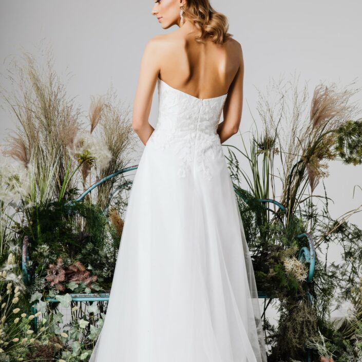 suknia ślubna Płock Magdalena Carter